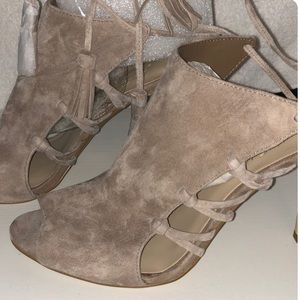 New Lord & Taylor 424 Fifth Taupe Lace up Suede